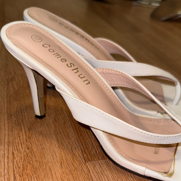 Women's White Thong Heel - Picture 2 of 2